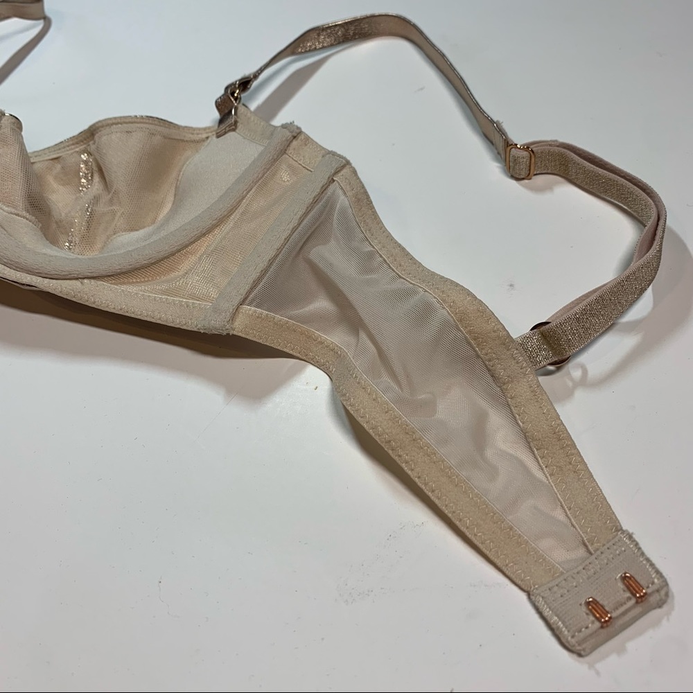 32B Victoria’s Secret Rose Gold faux leather Dream Angel push-up without padding - Picture 15 of 16